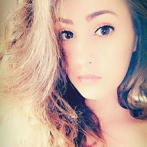 Meet your Posher, Candice